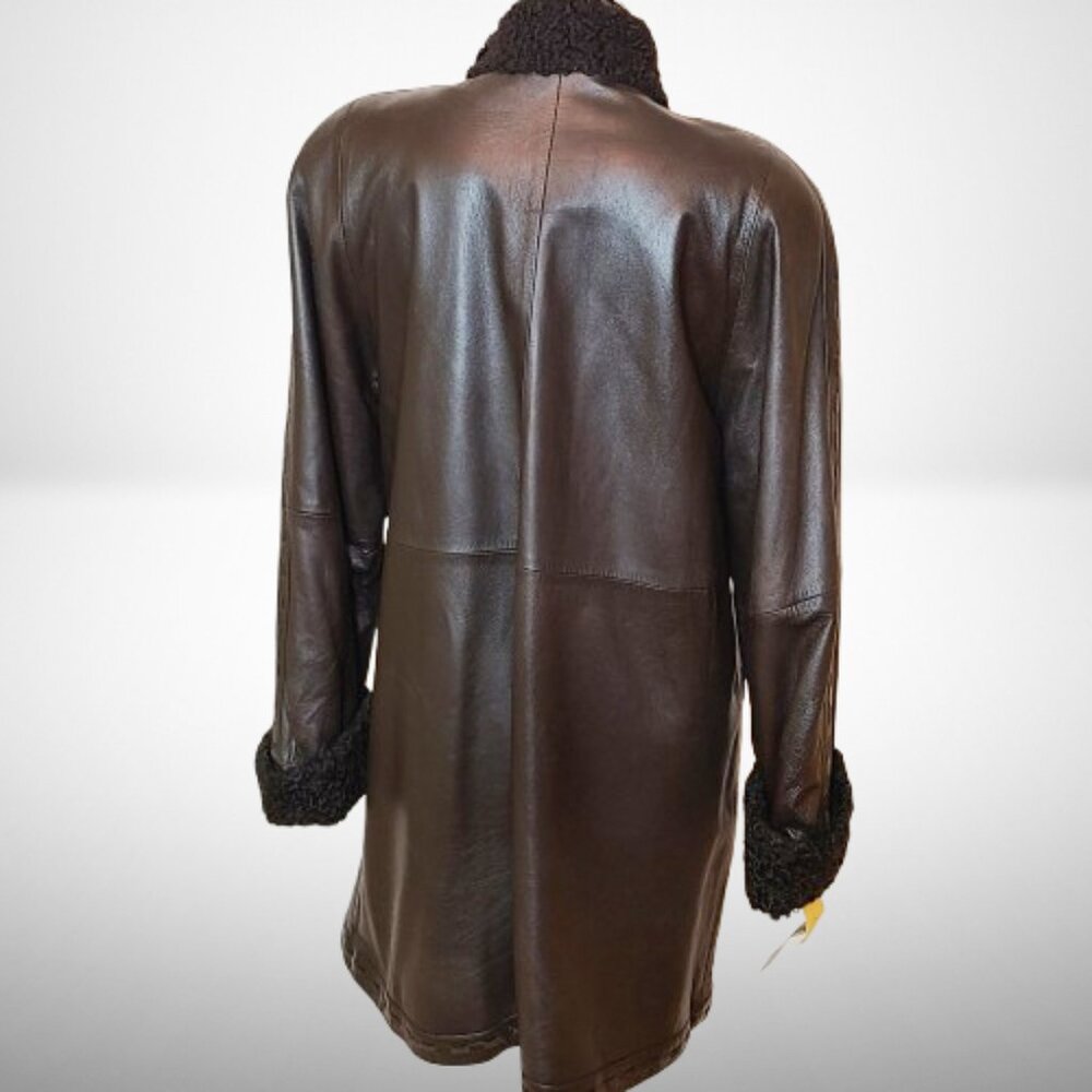 Stunning Saks Fifth Avenue Leather Coat with Fur Trim - Size 8 - Picture 3 of 12
